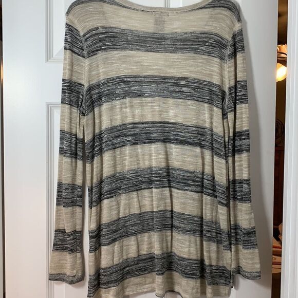 New directions size large long sleeve Stripe scoopneck pull over - Picture 2 of 7